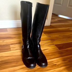 Beautiful leather boots, in great shape
